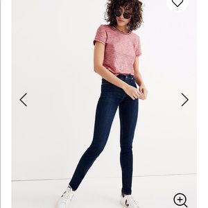 9” Mid-Rise Skinny Jeans in Larkspur Wash